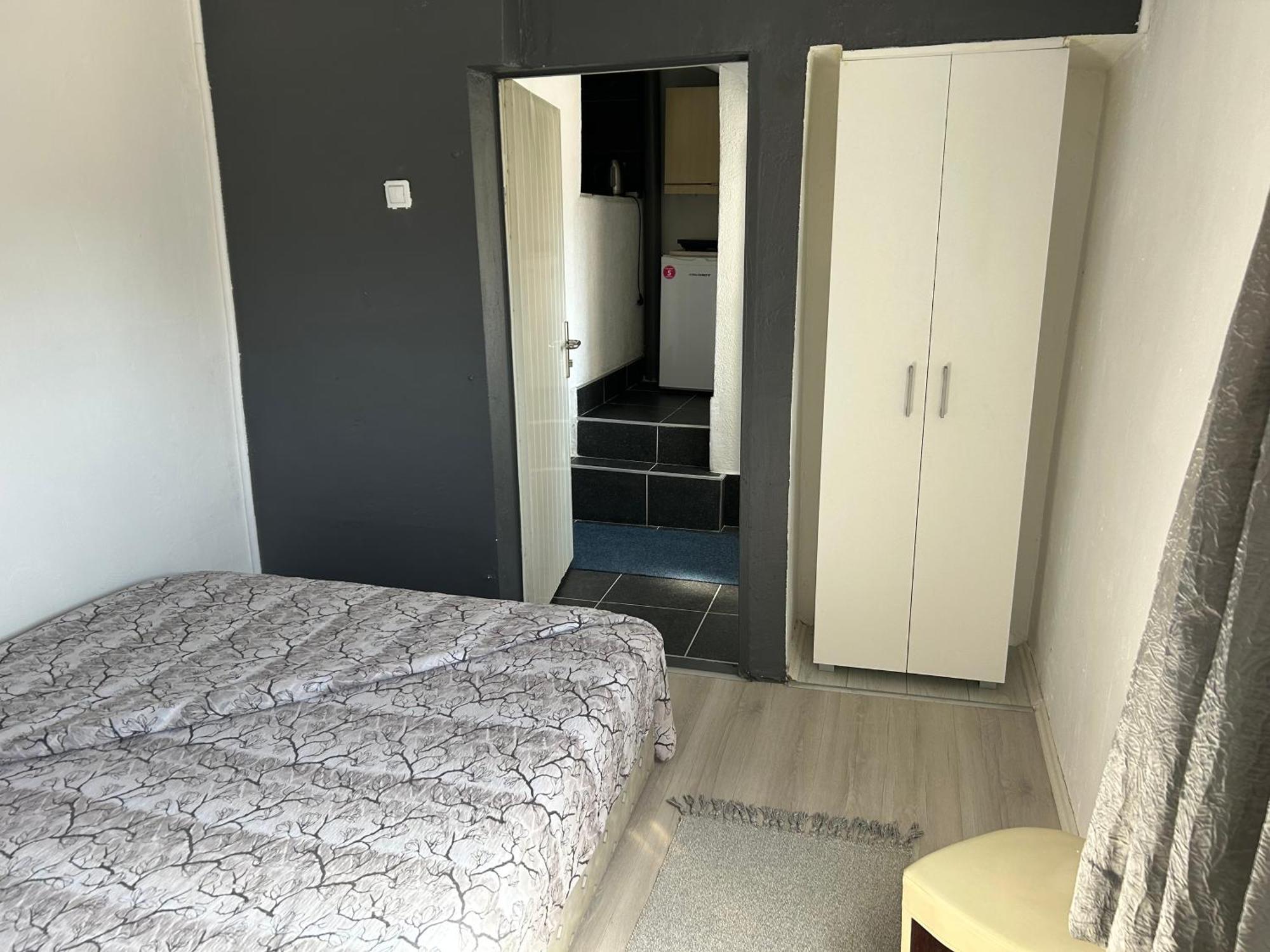 Apartmani & Restoran -S O K O- Sjenica Eksteriør bilde
