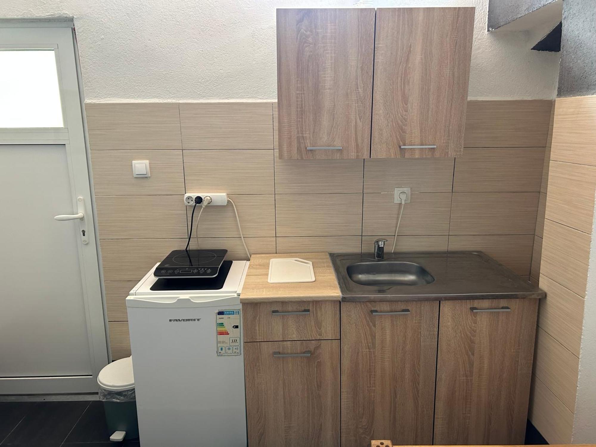 Apartmani & Restoran -S O K O- Sjenica Eksteriør bilde